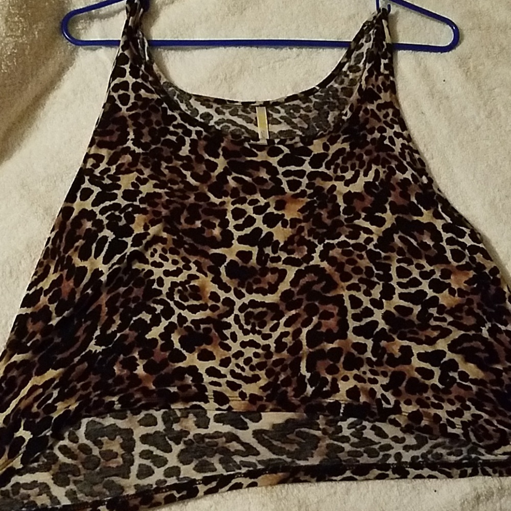 Crop top